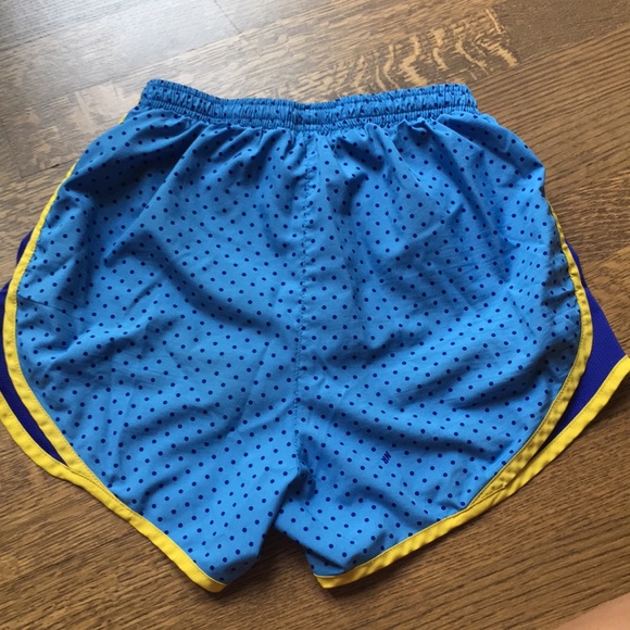 Nike Dri-Fit athletic shorts - Picture 2 of 2